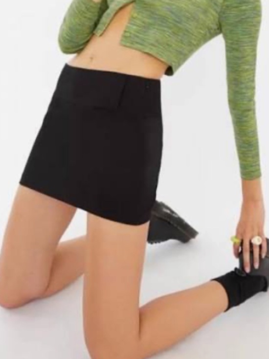 Aritzia Dresses & Skirts - Aritzia Sun-Deh Sunday Best Black Mini Skirt